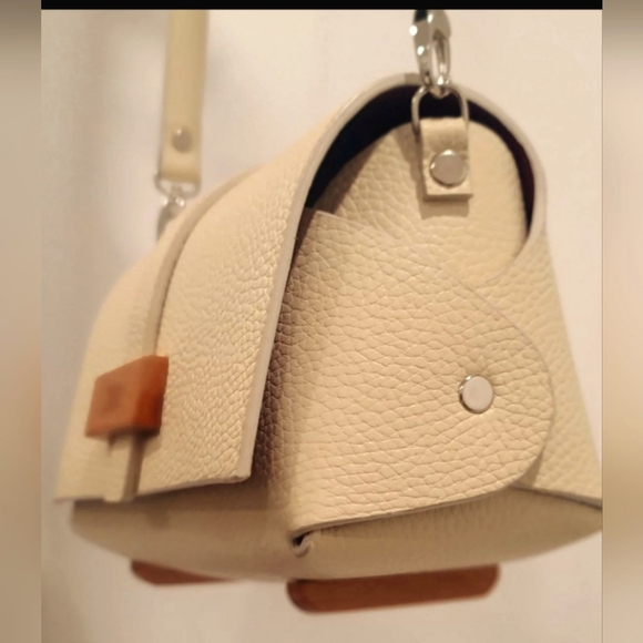 Hand made beautiful leather mini bag - Picture 2 of 7